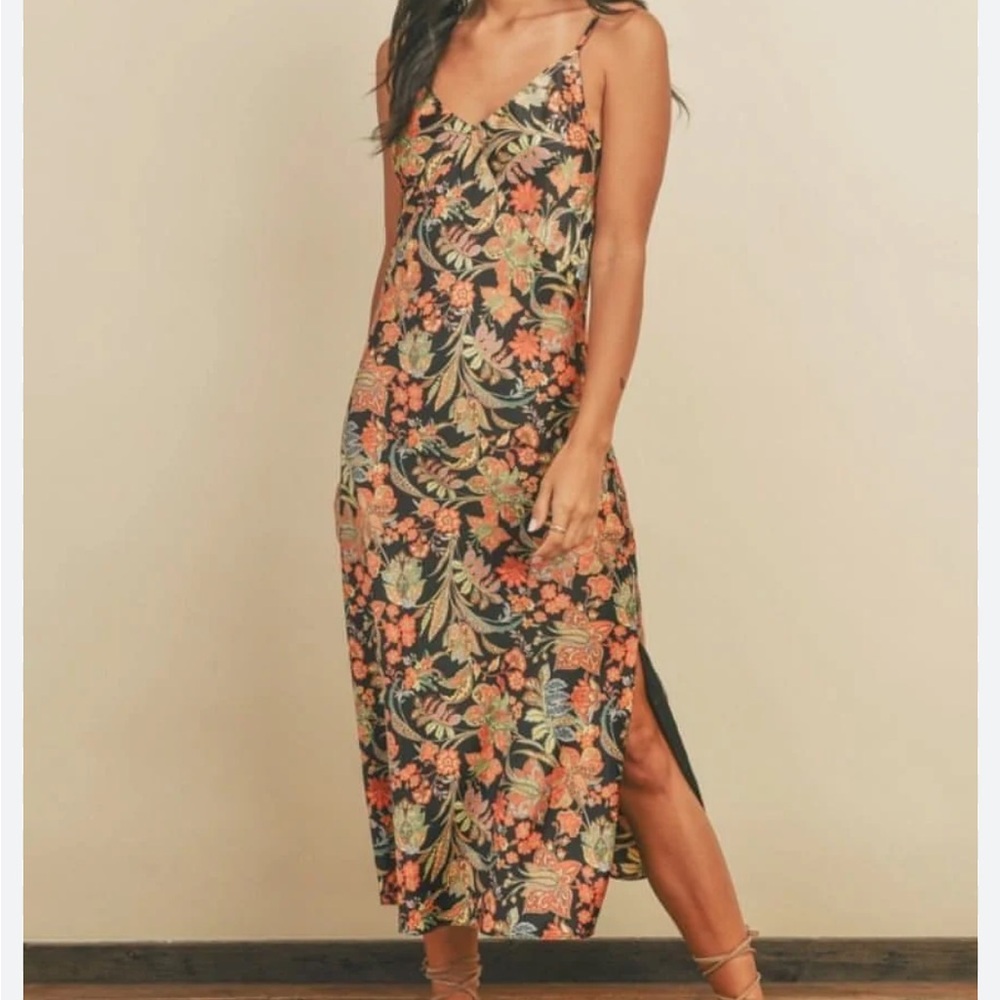 Baltic Born Floral Print Maxi Dress‎ with Crisscross Back Straps. Size X-Large.